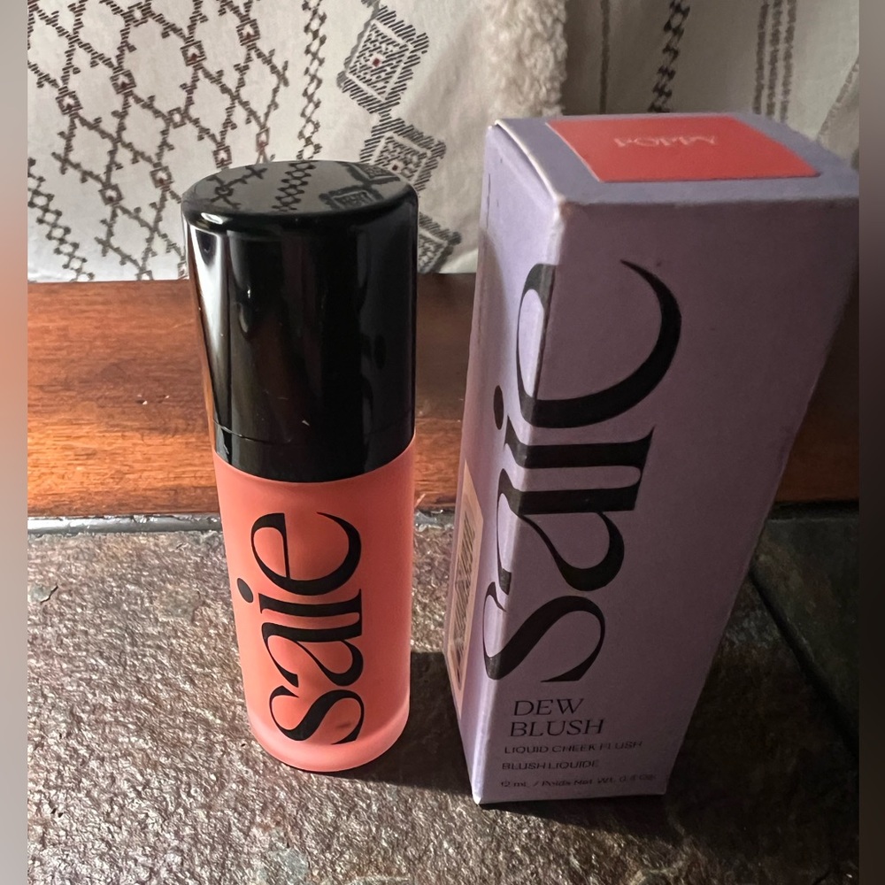 Saie Dew Blush - shade.. poppy NEW IN BOX